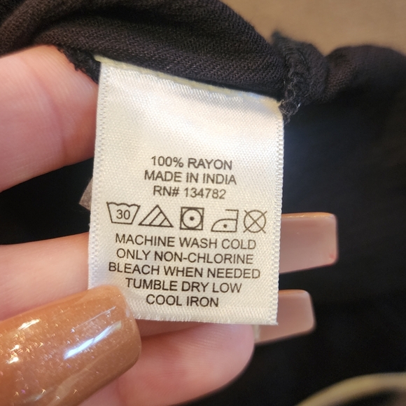 Blush shorts romper - Picture 4 of 4